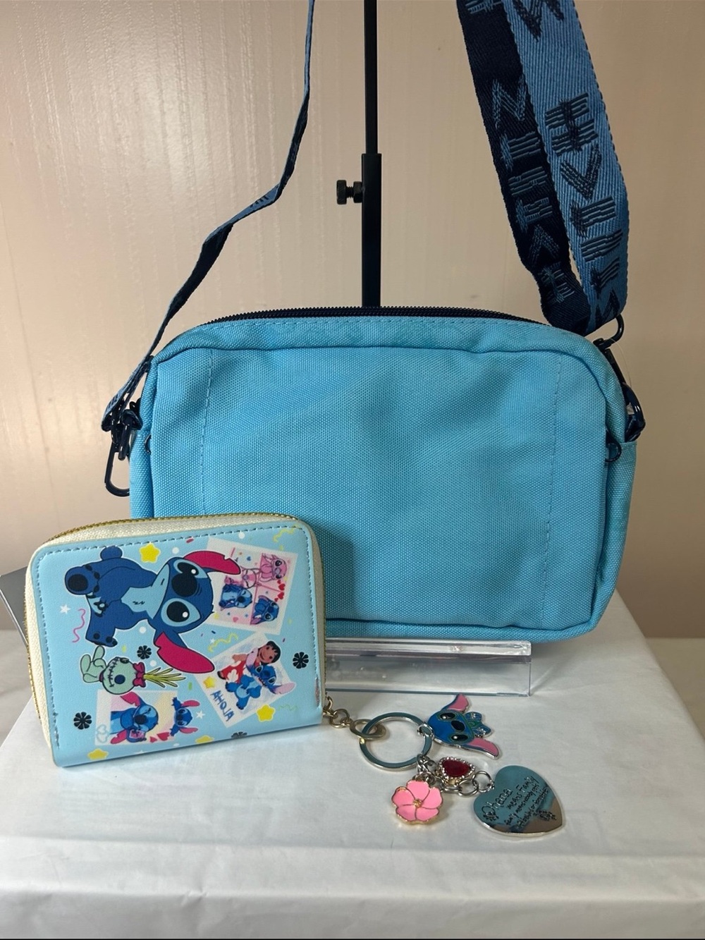 Disney Stitch Crossbody Bag with Matching Wallet & Charms - Picture 6 of 6